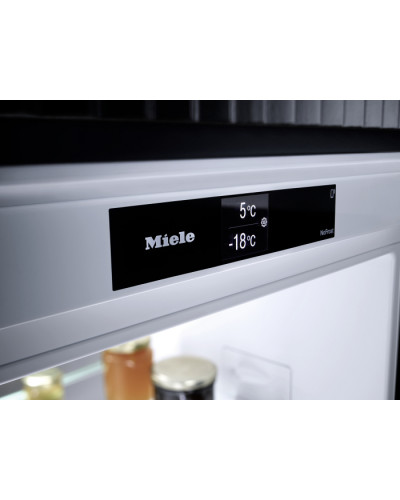 Холодильно-морозильна комбінація Miele KFN 7795 C