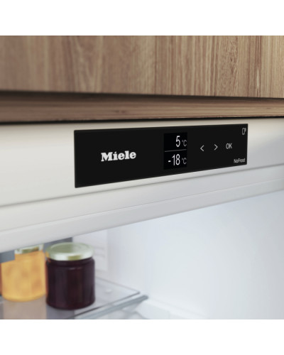 Холодильно-морозильна комбінація Miele KFN 7844 C
