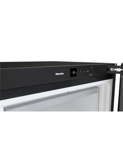 Морозильна камера Miele FNS 4782 D bst